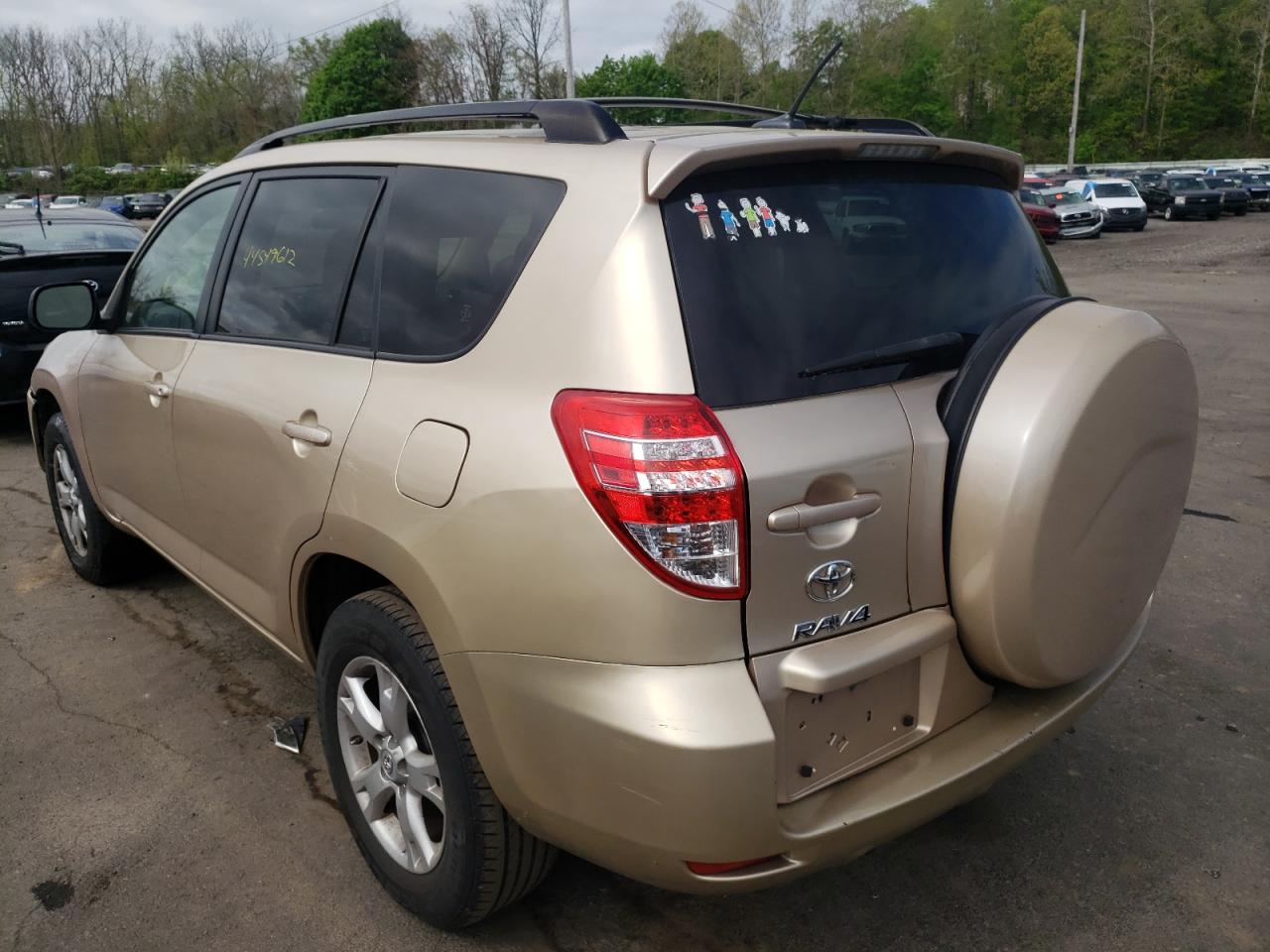 Photo 3 from auction – 2011 TOYOTA RAV4 with VIN JTMBF4DVXB5049703