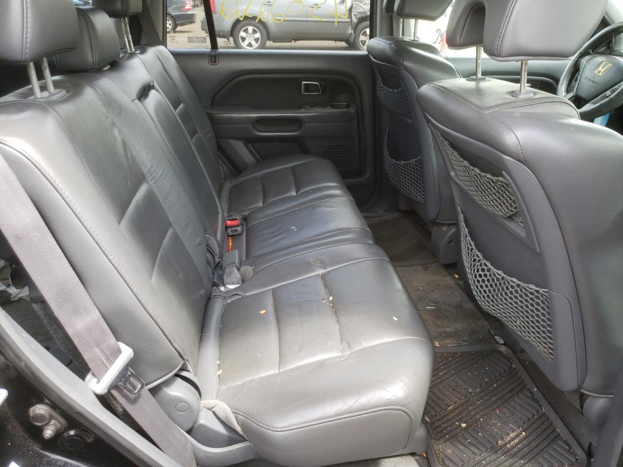 Photo 6 from auction – 2006 HONDA PILOT EX with VIN 2HKYF18516H531372