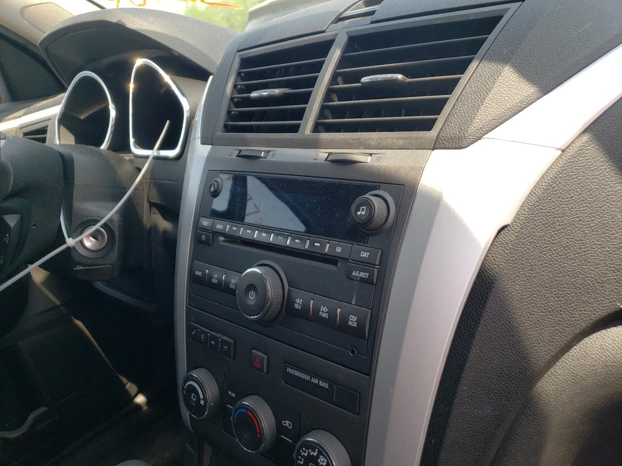 Photo 9 from auction – 2012 CHEVROLET TRAVERSE L with VIN 1GNKRGED8CJ364031