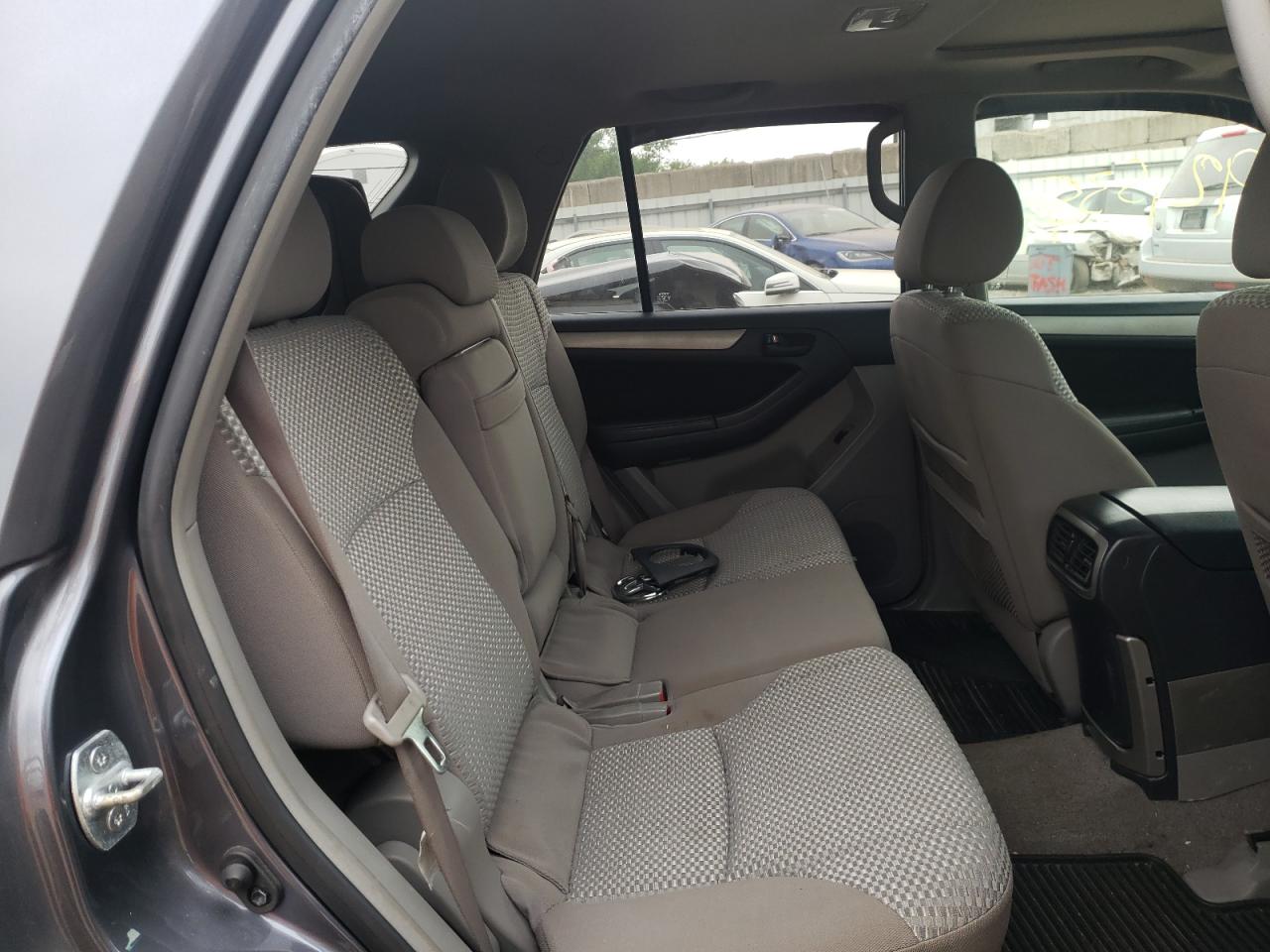 Photo 6 from auction – 2006 TOYOTA 4RUNNER SR with VIN JTEBU14R160104187