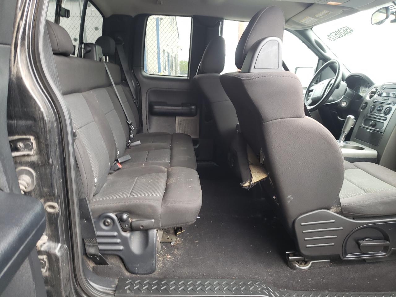 Photo 6 from auction – 2004 FORD F150 with VIN 1FTPX14504NB46963