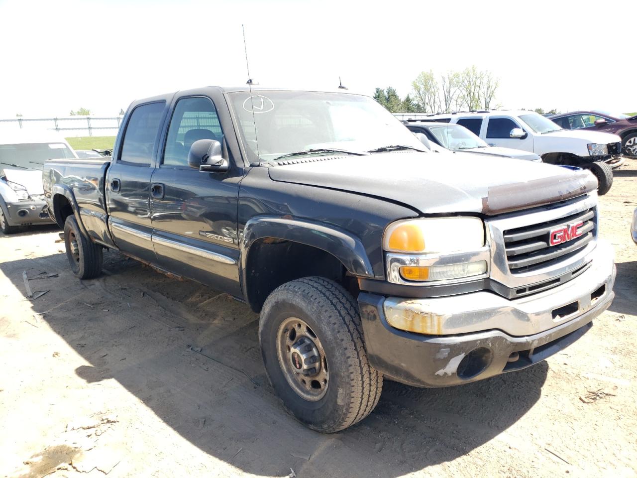 GMC SIERRA K25 2004 with VIN 1GTHK23U14F196332 - Photo from auction