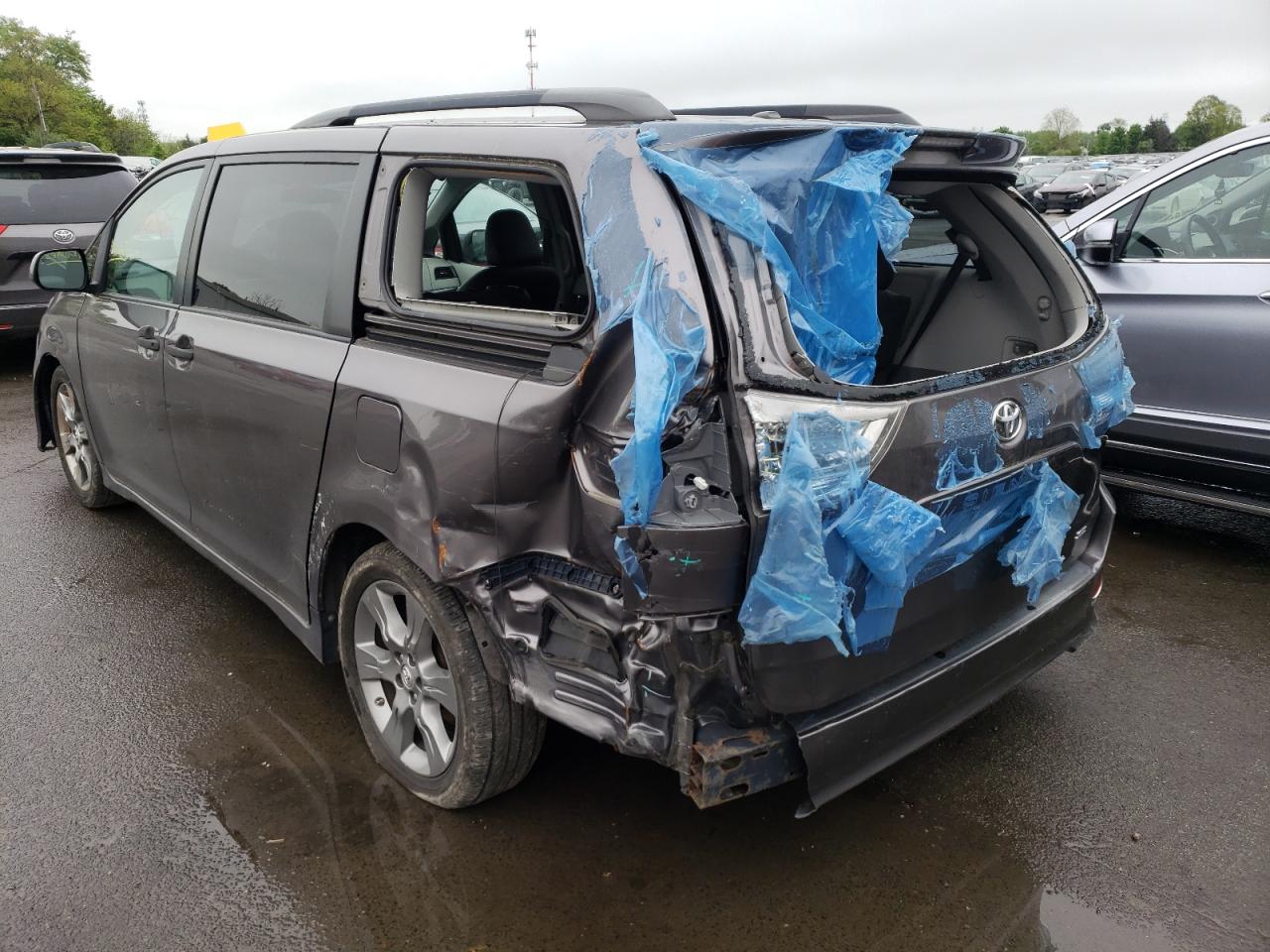 Photo 3 from auction – 2011 TOYOTA SIENNA SPO with VIN 5TDXK3DC5BS051041