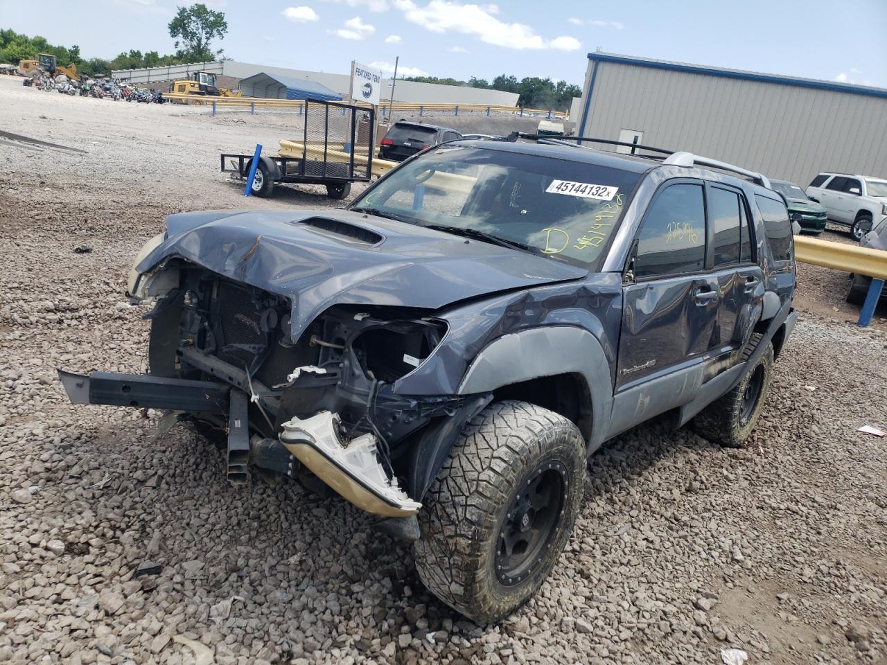 Photo 2 from auction – 2003 TOYOTA 4RUNNER SR with VIN JTEBU14R930010022
