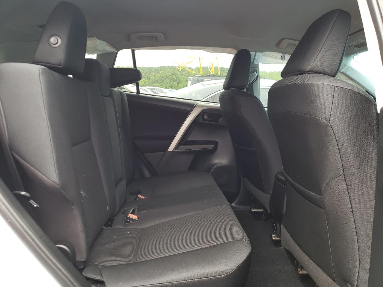 Photo 19 from auction – 2016 TOYOTA RAV4 LE with VIN 2T3BFREV5GW430290