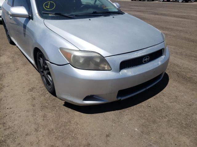 Photo 9 from auction – 2005 TOYOTA SCION TC with VIN JTKDE177250042777
