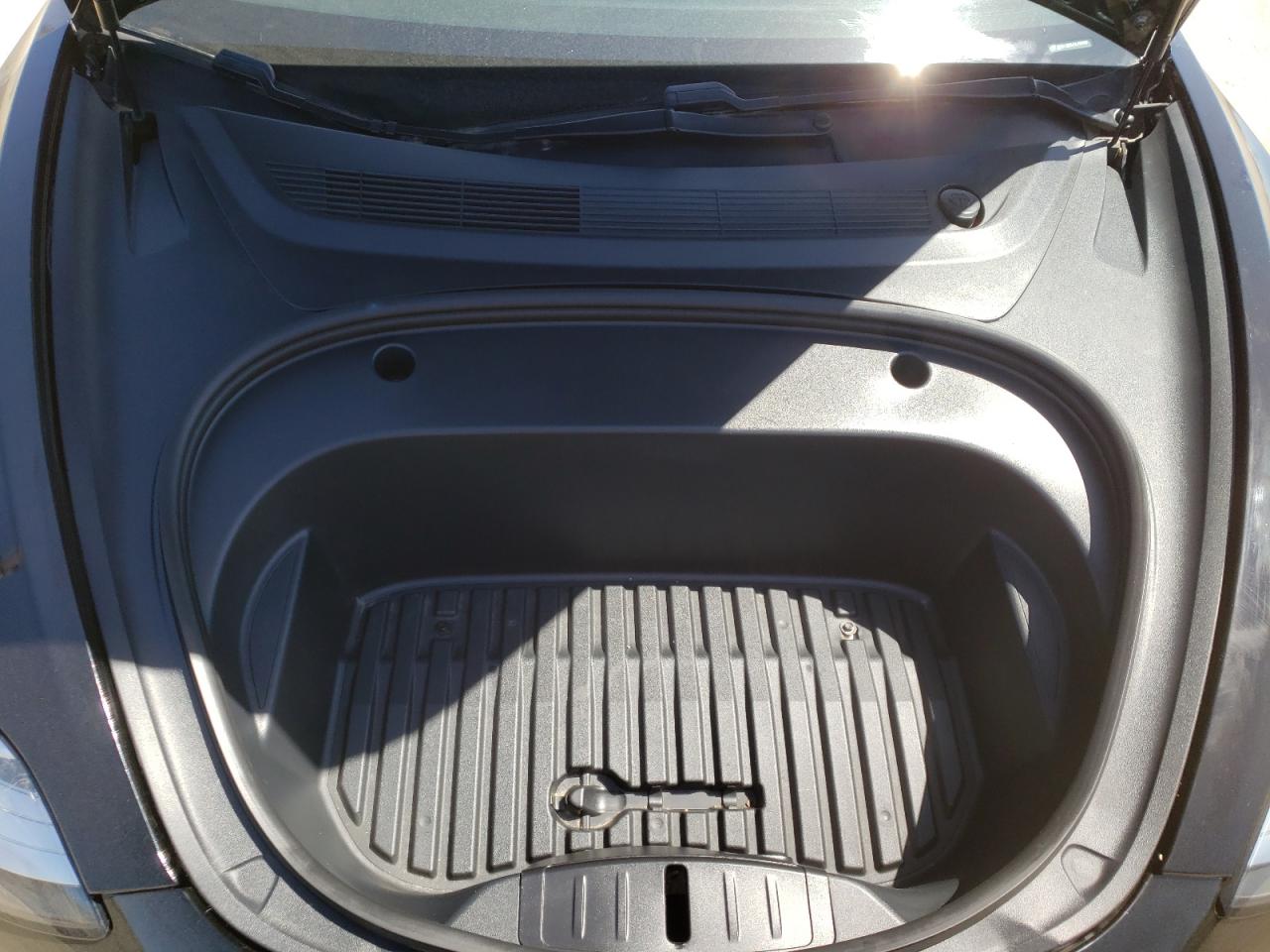 Photo 7 from auction – 2020 TESLA MODEL 3 with VIN 5YJ3E1EA2LF611305