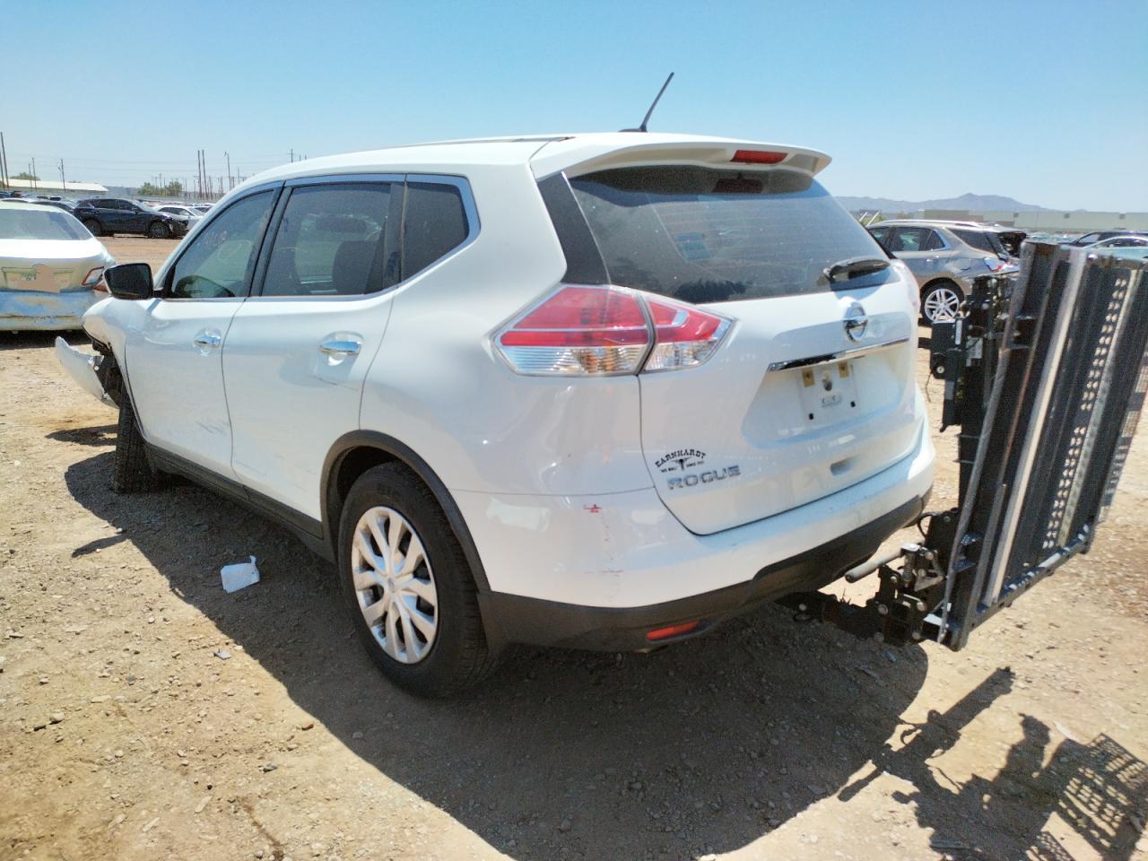 Photo 3 from auction – 2015 NISSAN ROGUE S with VIN KNMAT2MT9FP579811