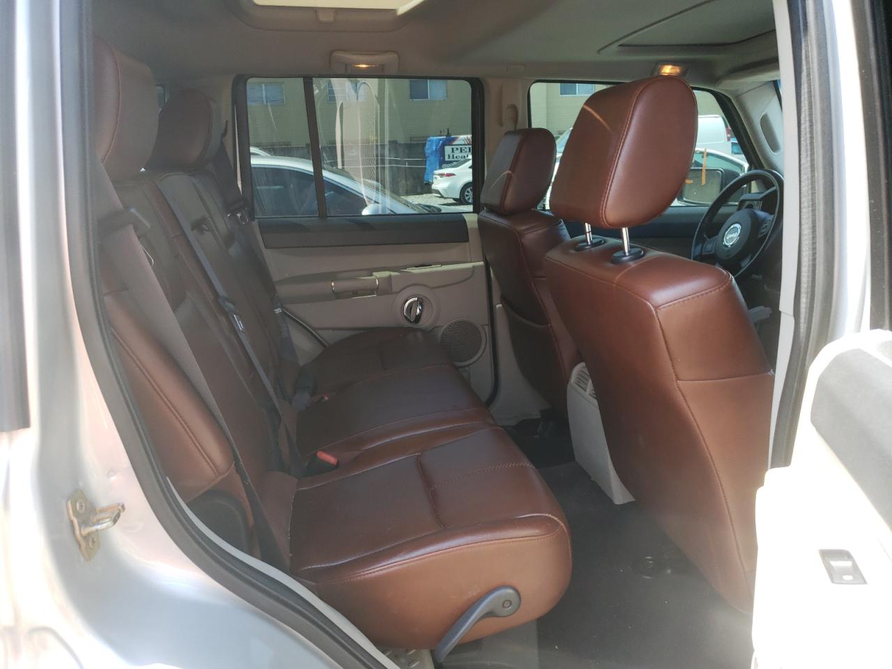 Photo 6 from auction – 2006 JEEP COMMANDER with VIN 1J8HG58206C288734