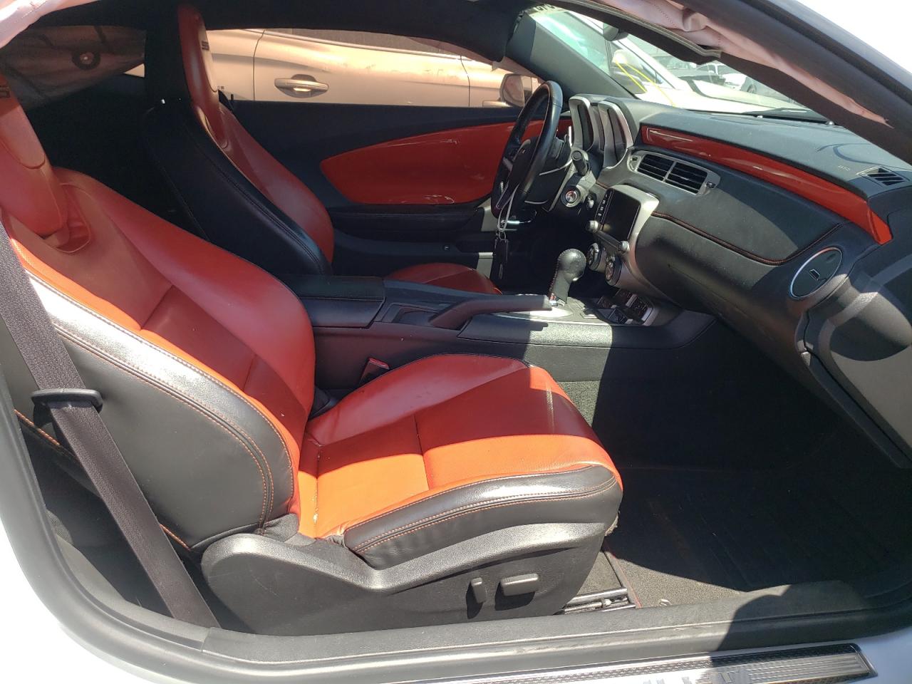 Photo 5 from auction – 2014 CHEVROLET CAMARO 2SS with VIN 2G1FK1EJ2E9276035