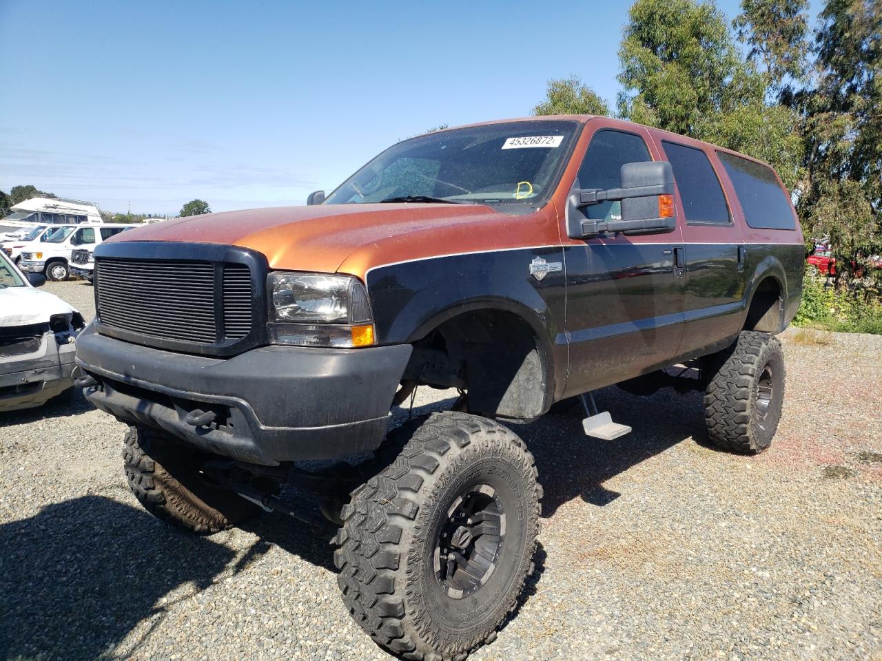 Photo 2 from auction – 2000 FORD EXCURSION with VIN 1FMNU42L9YEA00064