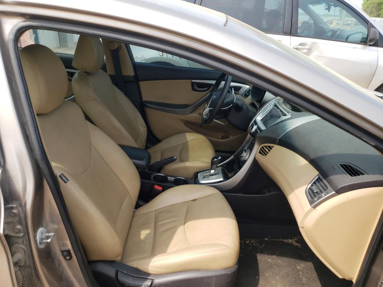 Photo 5 from auction – 2012 HYUNDAI ELANTRA with VIN 5NPDH4AE1CH081402