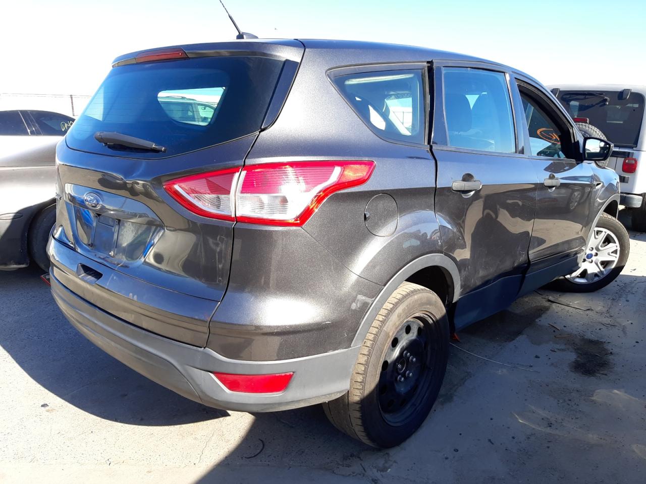 Photo 4 from auction – 2016 FORD ESCAPE S with VIN 1FMCU0F78GUB60986