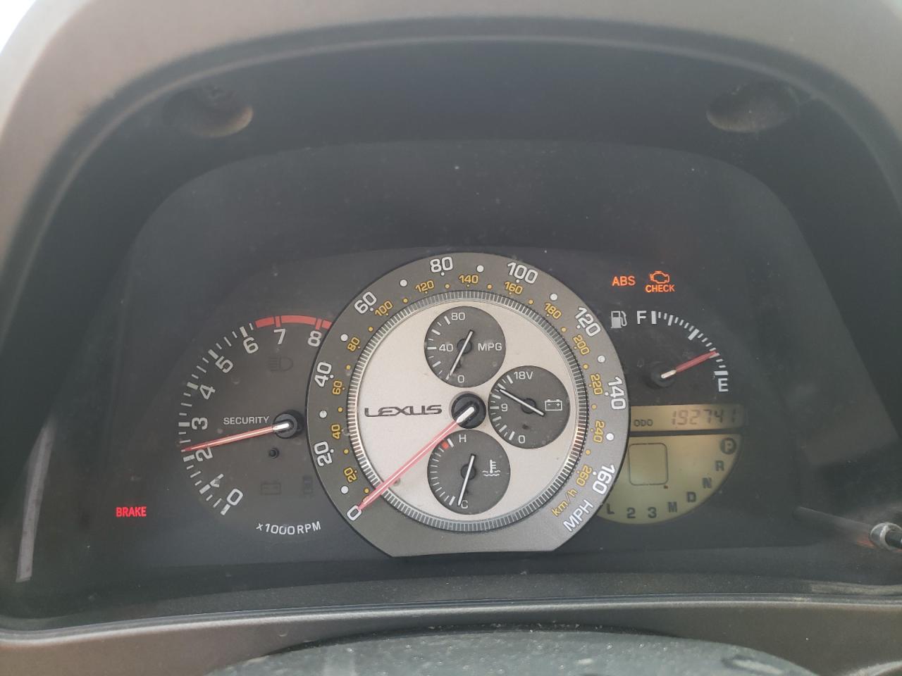 Photo 8 from auction – 2001 LEXUS IS 300 with VIN JTHBD182210005595