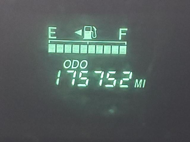 Photo 8 from auction – 2004 TOYOTA PRIUS with VIN JTDKB20U540087532