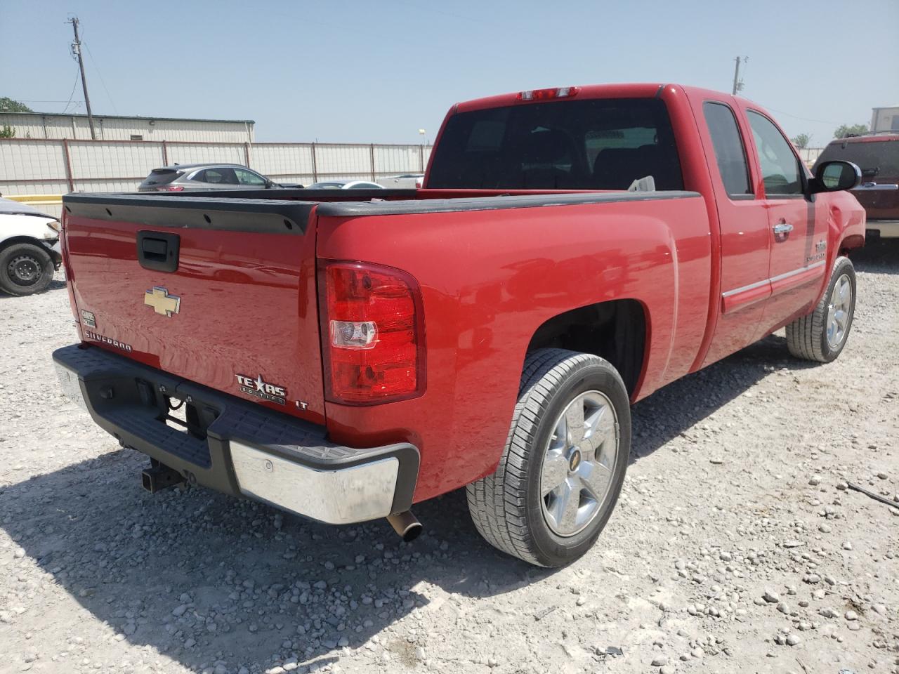Photo 4 from auction – 2011 CHEVROLET SILVERADO with VIN 1GCRCSE02BZ444823