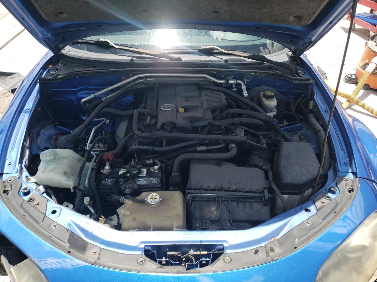 Photo 7 from auction – 2006 MAZDA MX-5 MIATA with VIN JM1NC25F760118562