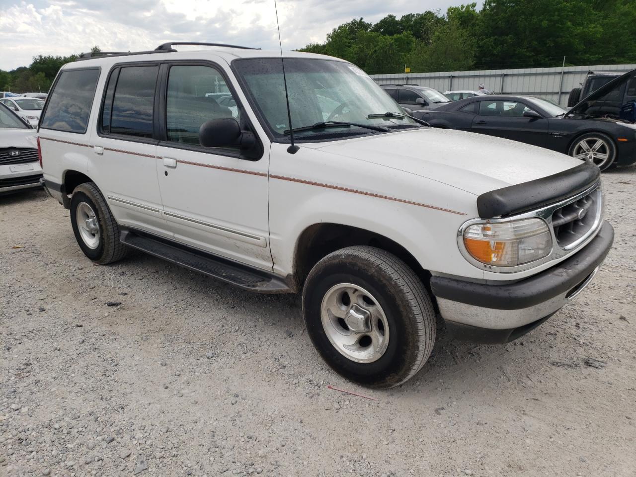 FORD EXPLORER 1998 with VIN 1FMZU34E1WUC68071 - Photo from auction