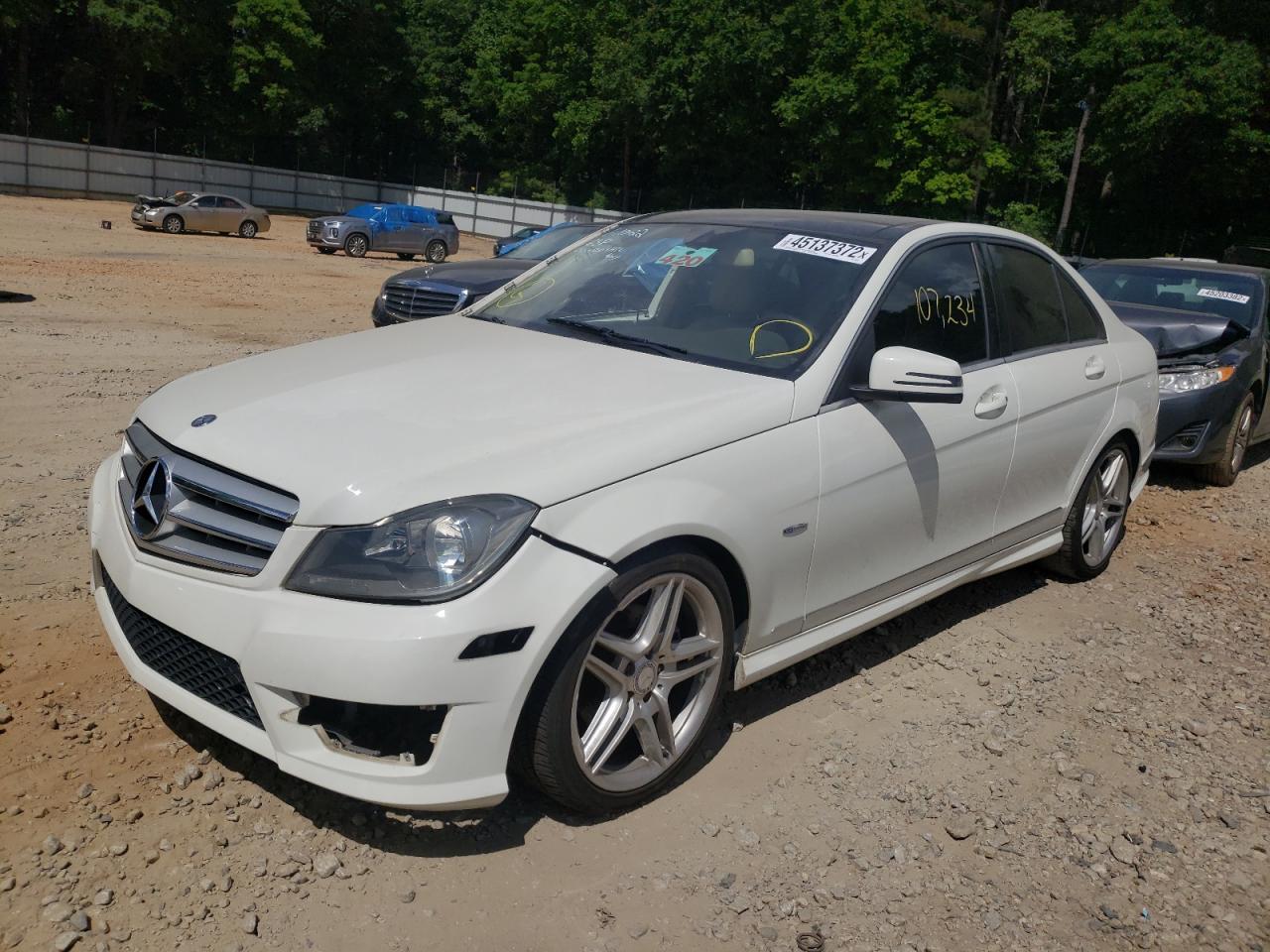 Photo 2 from auction – 2012 MERCEDES-BENZ C 250 with VIN WDDGF4HB1CA603487