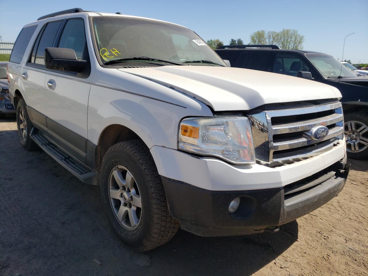 FORD EXPEDITION 2011 with VIN 1FMJU1G50BEF21236 - Photo from auction