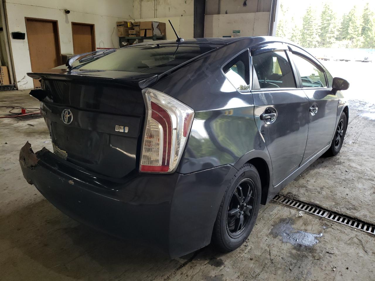 Photo 14 from auction – 2015 TOYOTA PRIUS with VIN JTDKN3DU5F1895237
