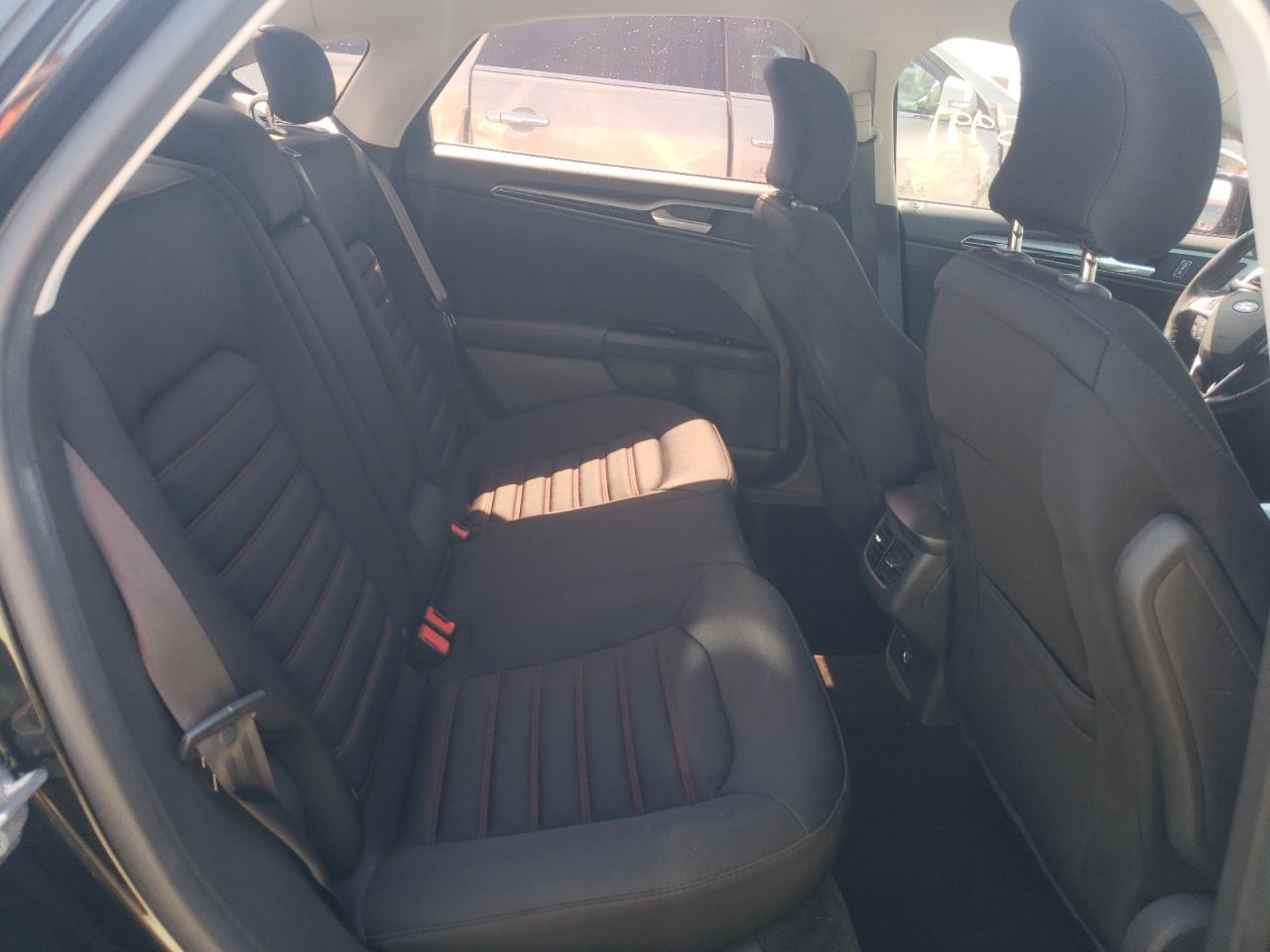 Photo 6 from auction – 2015 FORD FUSION SE with VIN 3FA6P0H74FR181464