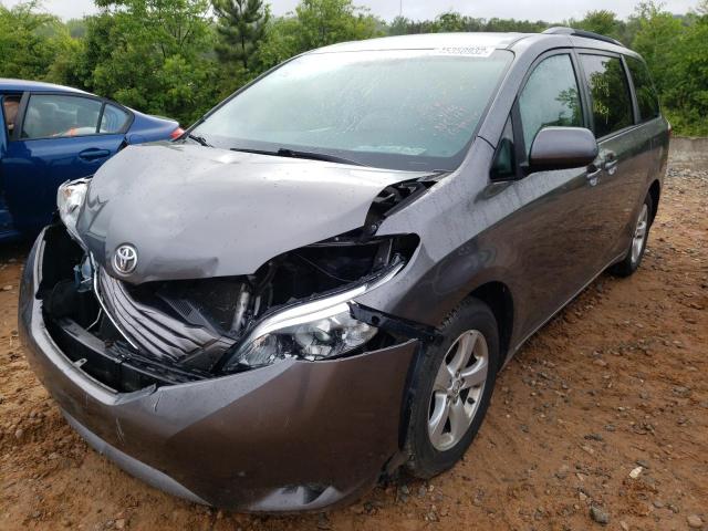 Photo 2 from auction – 2017 TOYOTA SIENNA LE with VIN 5TDKZ3DC4HS858312