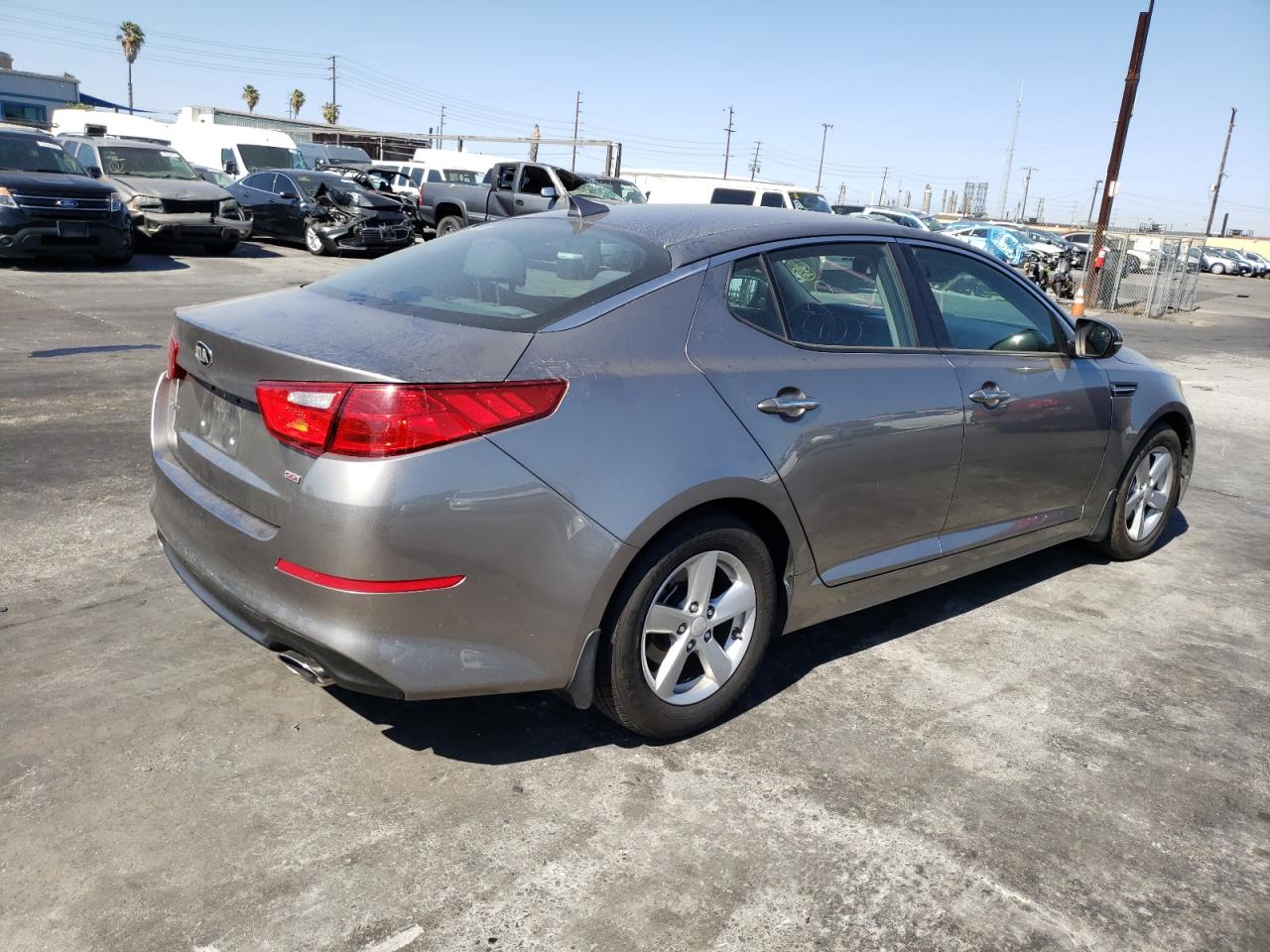 Photo 4 from auction – 2015 KIA OPTIMA LX with VIN 5XXGM4A75FG424402