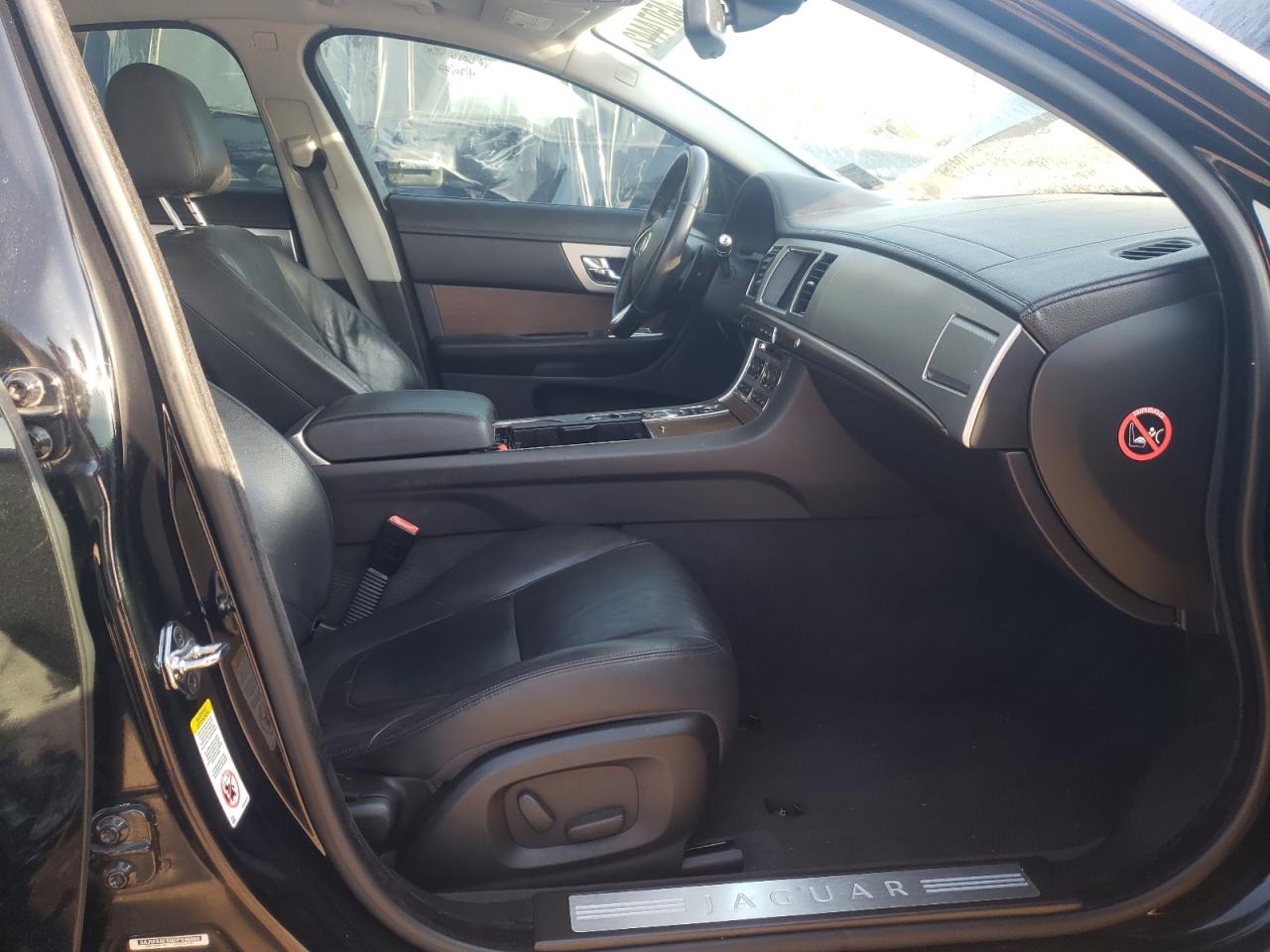 Photo 5 from auction – 2013 JAGUAR XF with VIN SAJWA0ES0DPS96086