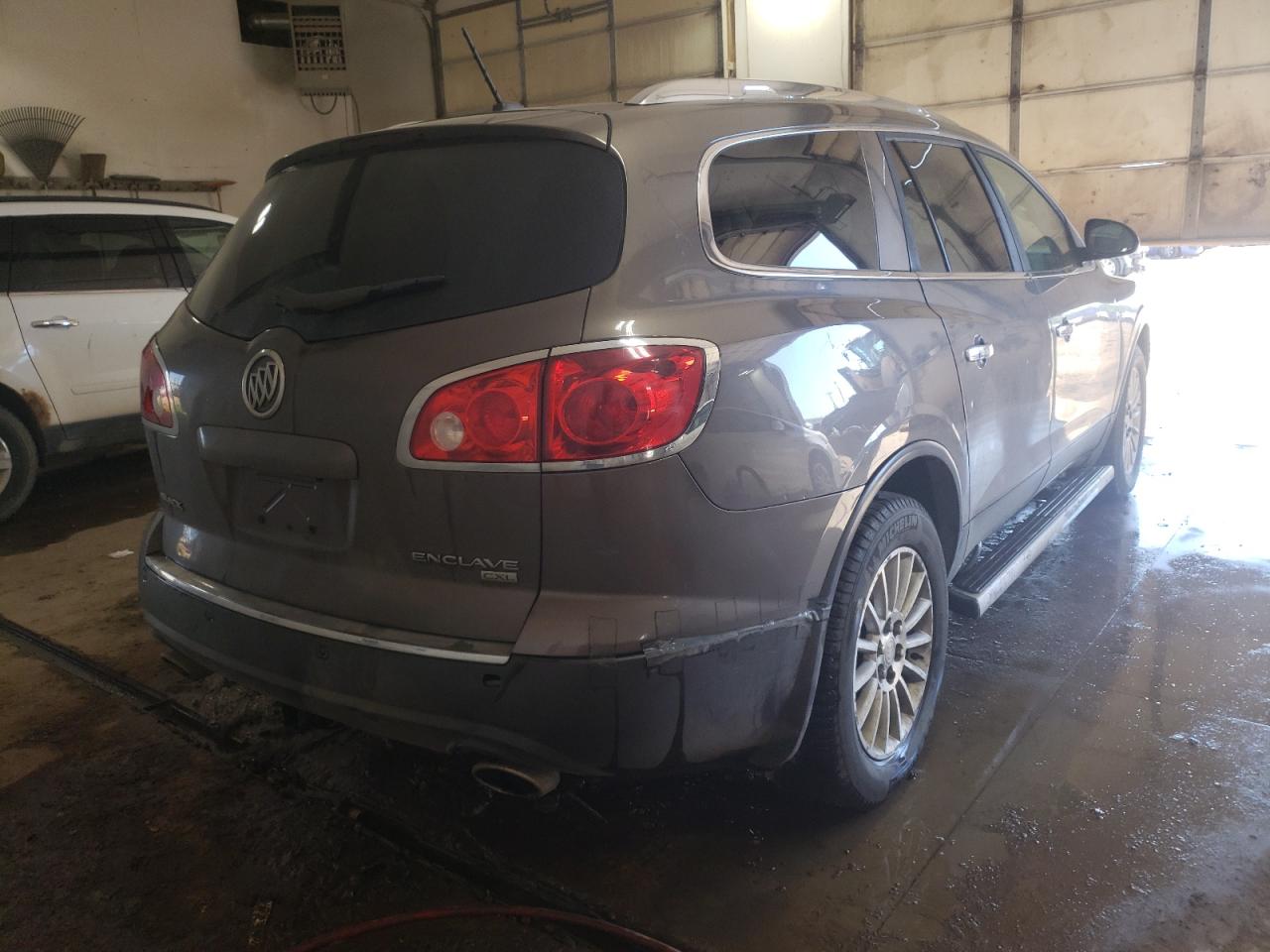 Photo 4 from auction – 2008 BUICK ENCLAVE CX with VIN 5GAEV23738J105554