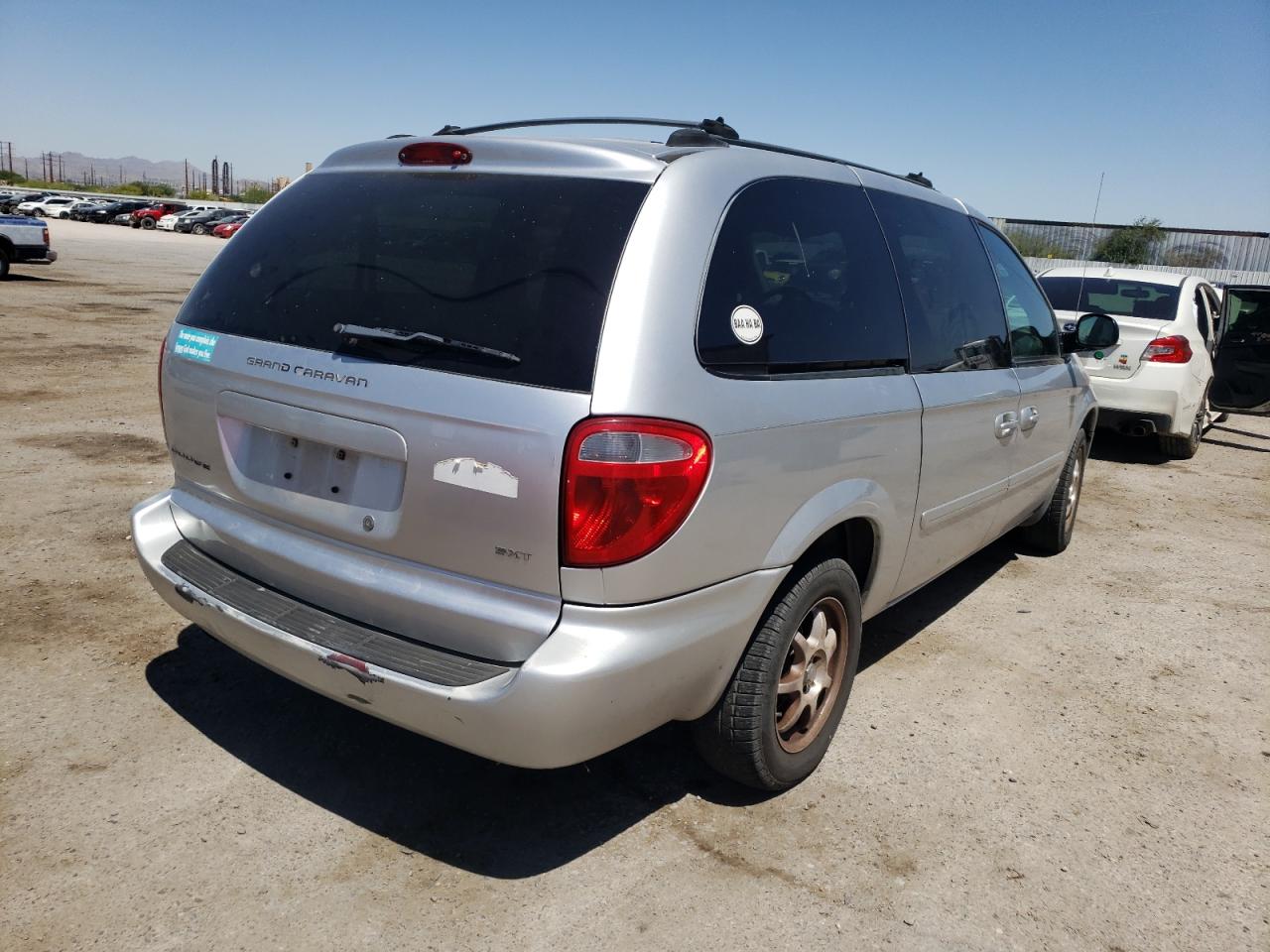 Photo 4 from auction – 2005 DODGE GRAND CARA with VIN 2D4GP44L35R416162