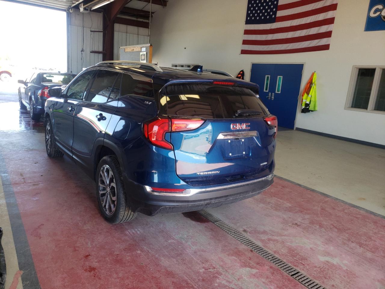 Photo 3 from auction – 2021 GMC TERRAIN SL with VIN 3GKALVEV8ML323268