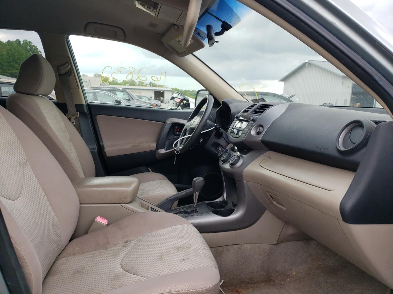 Photo 5 from auction – 2008 TOYOTA RAV4 with VIN JTMBD33V185177550