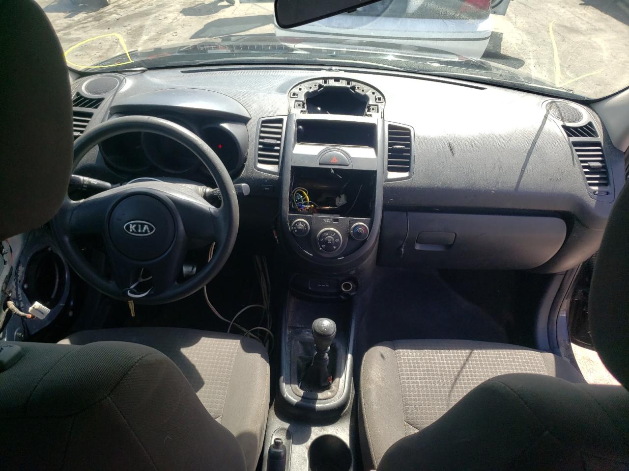 Photo 9 from auction – 2011 KIA SOUL with VIN KNDJT2A18B7230992