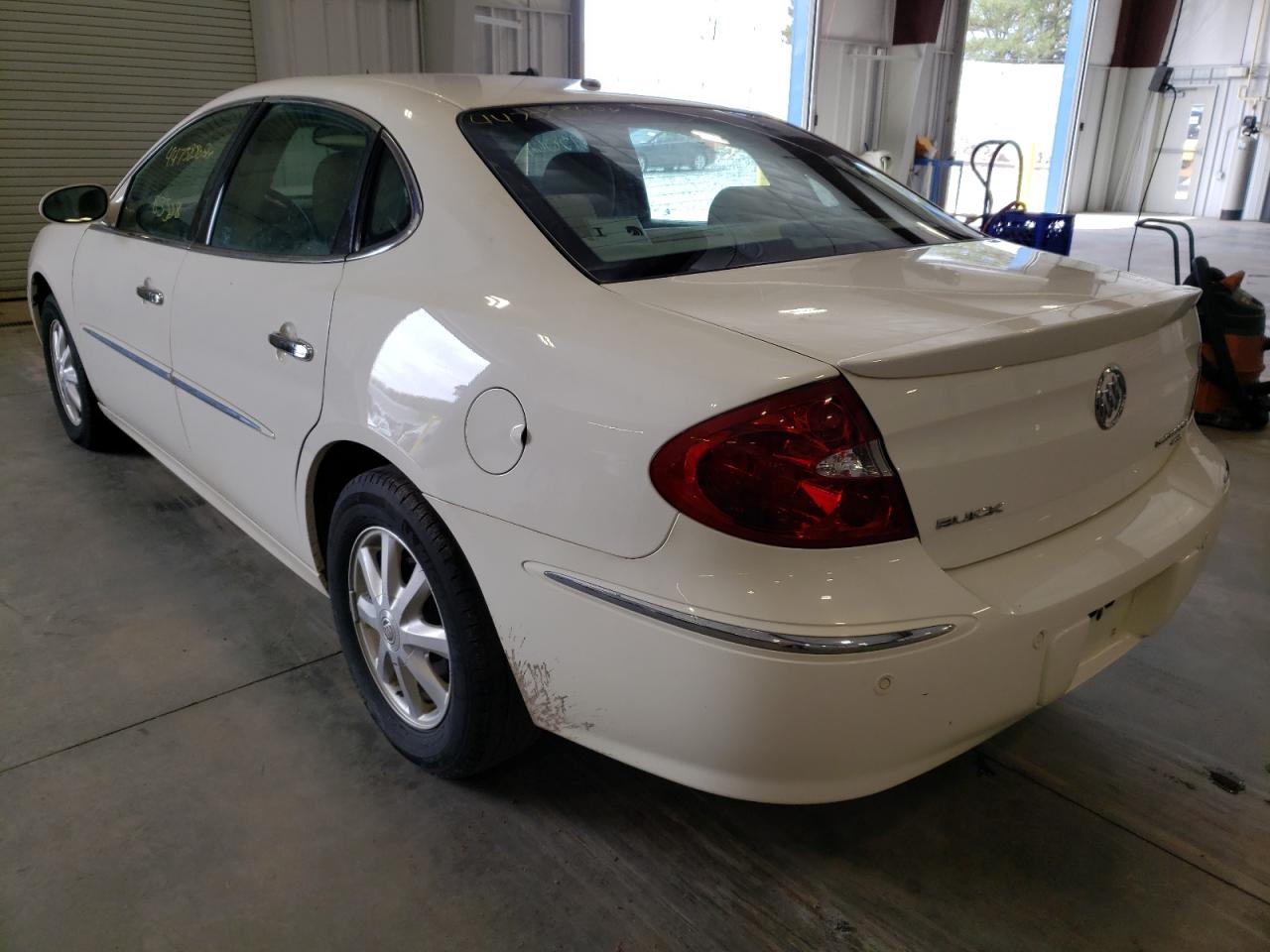 Photo 3 from auction – 2005 BUICK LACROSSE C with VIN 2G4WD562351330761