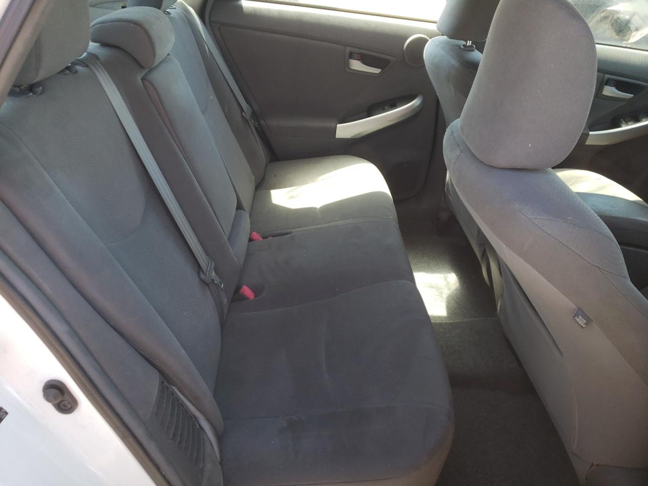 Photo 6 from auction – 2010 TOYOTA PRIUS with VIN JTDKN3DU3A0213809