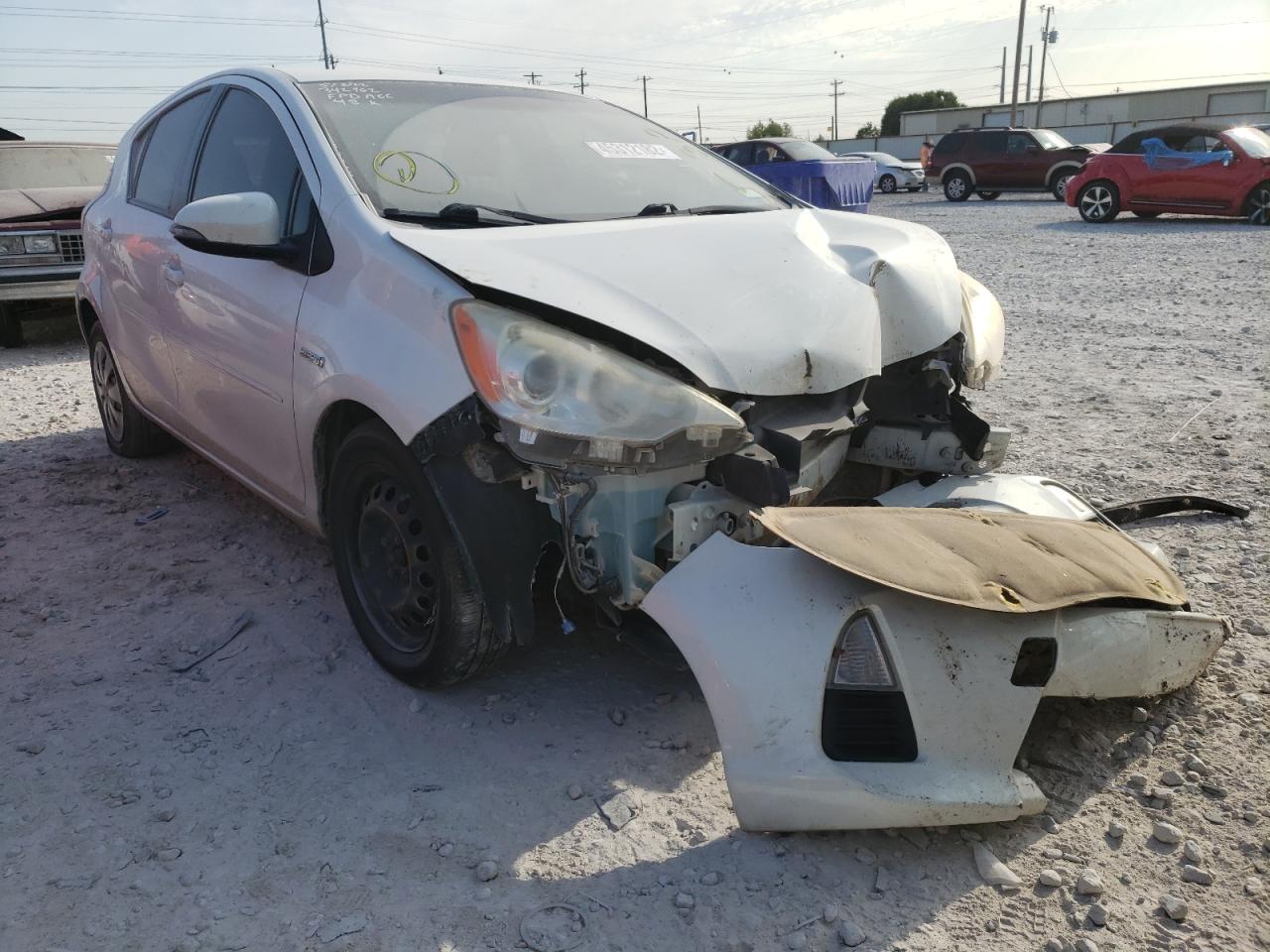 TOYOTA PRIUS C 2013 with VIN JTDKDTB37D1533131 - Photo from auction