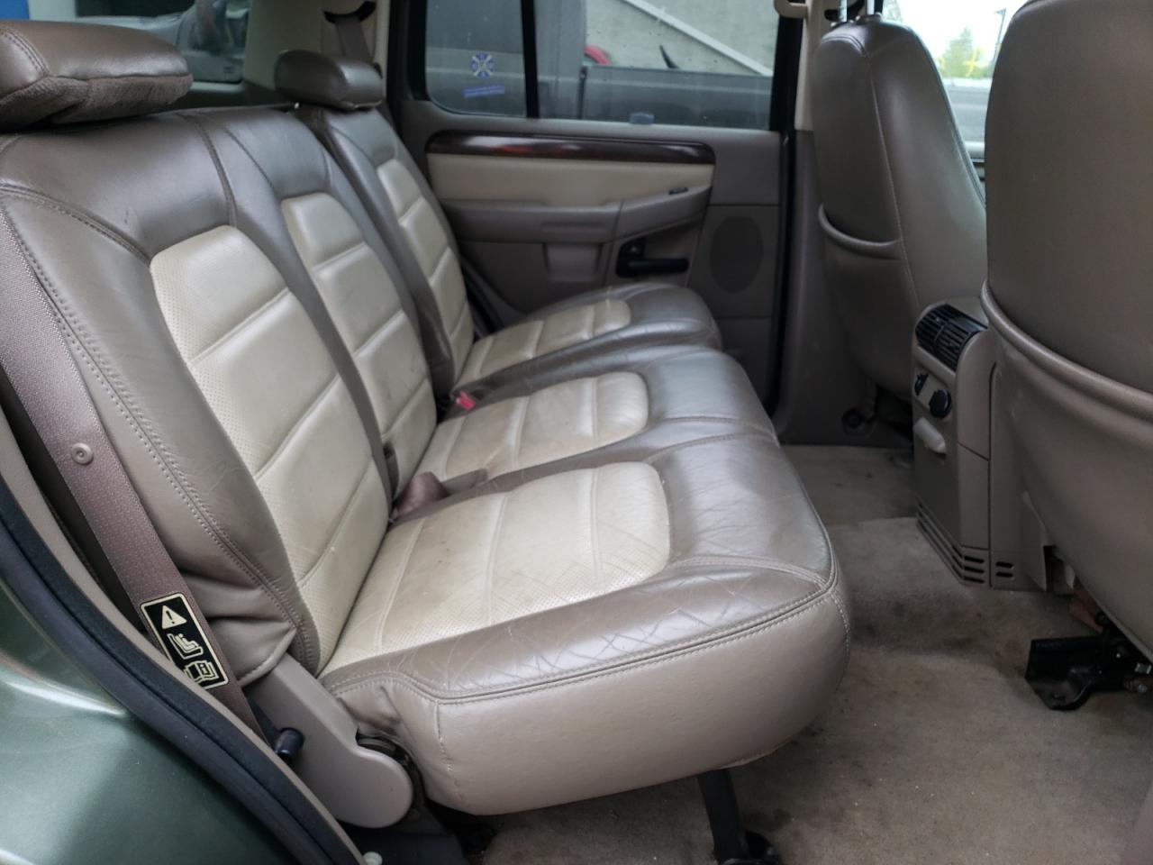 Photo 6 from auction – 2002 FORD EXPLORER E with VIN 1FMDU74WX2UB60875