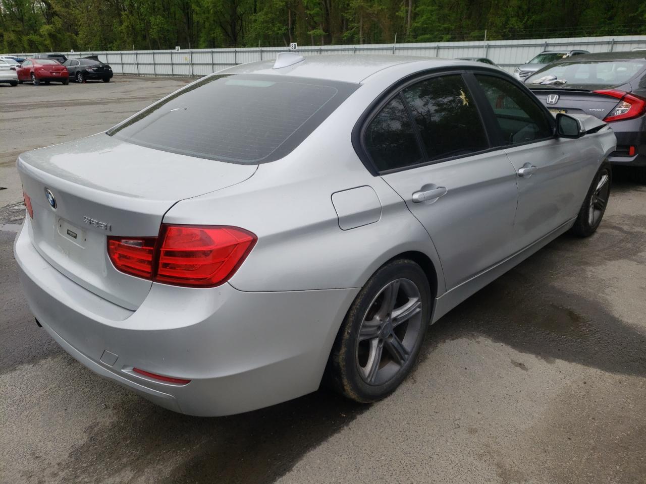 Photo 4 from auction – 2013 BMW 328 I with VIN WBA3A5C5XDF358771