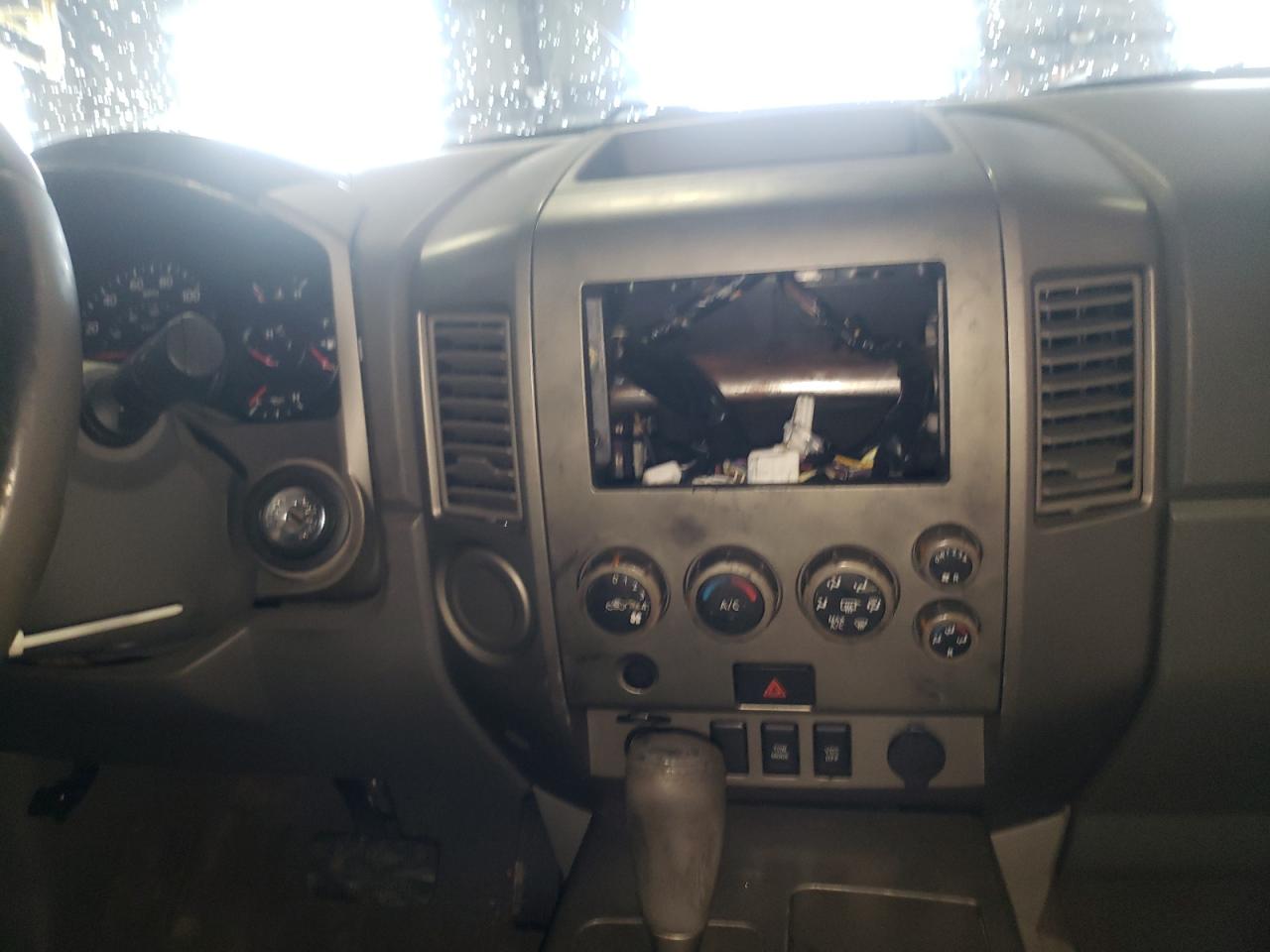 Photo 9 from auction – 2004 NISSAN ARMADA SE with VIN 5N1AA08A54N731347