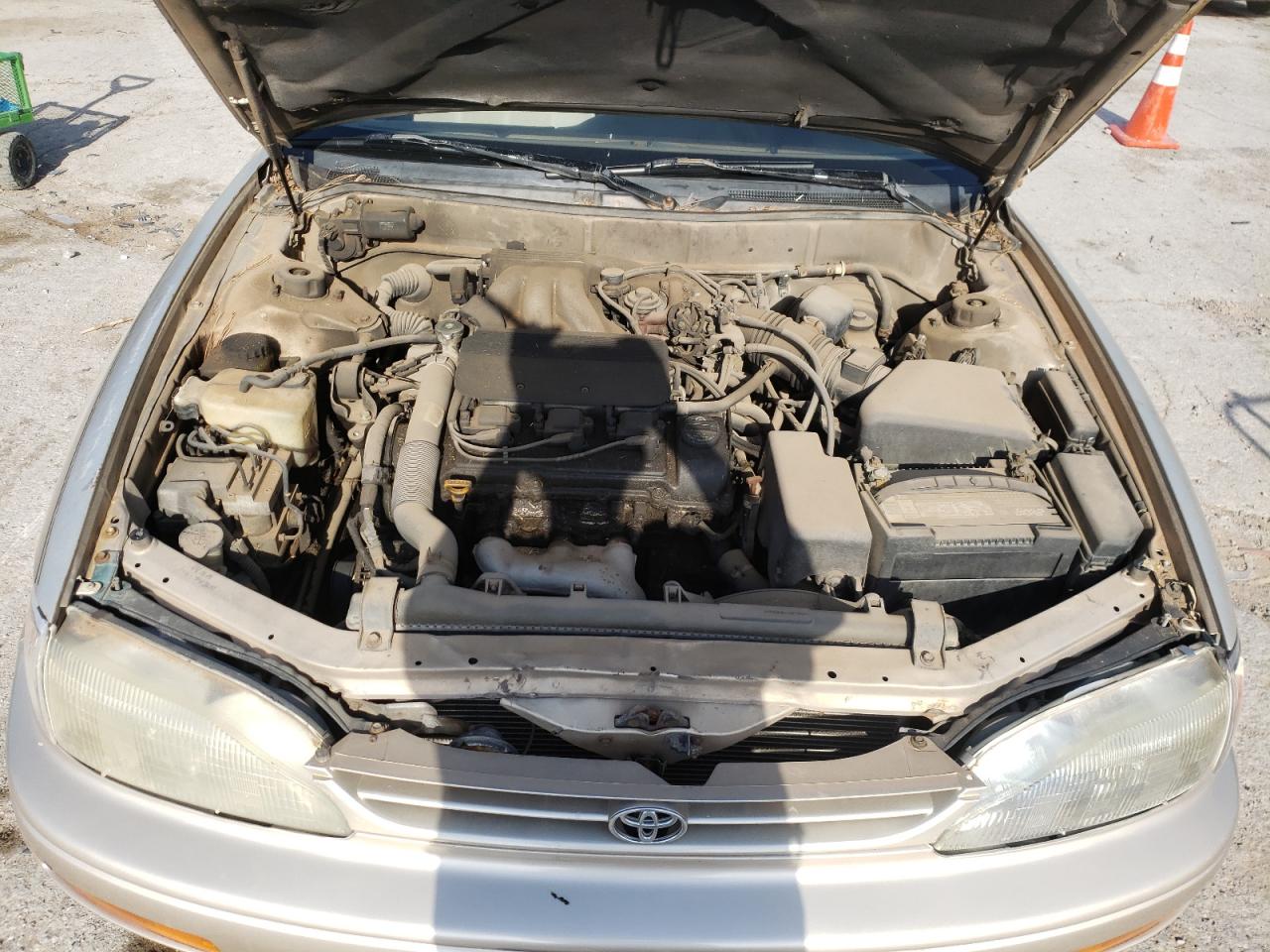 Photo 7 from auction – 1996 TOYOTA CAMRY LE with VIN 4T1BF12KXTU126032