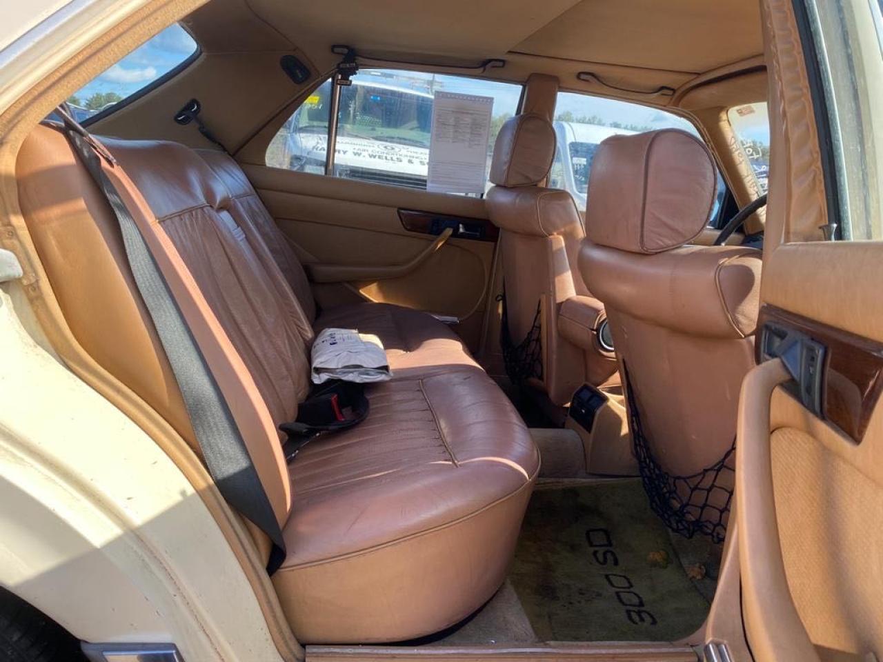 Photo 6 from auction – 1982 MERCEDES-BENZ 300 SD with VIN WDBCB20A3CB024764