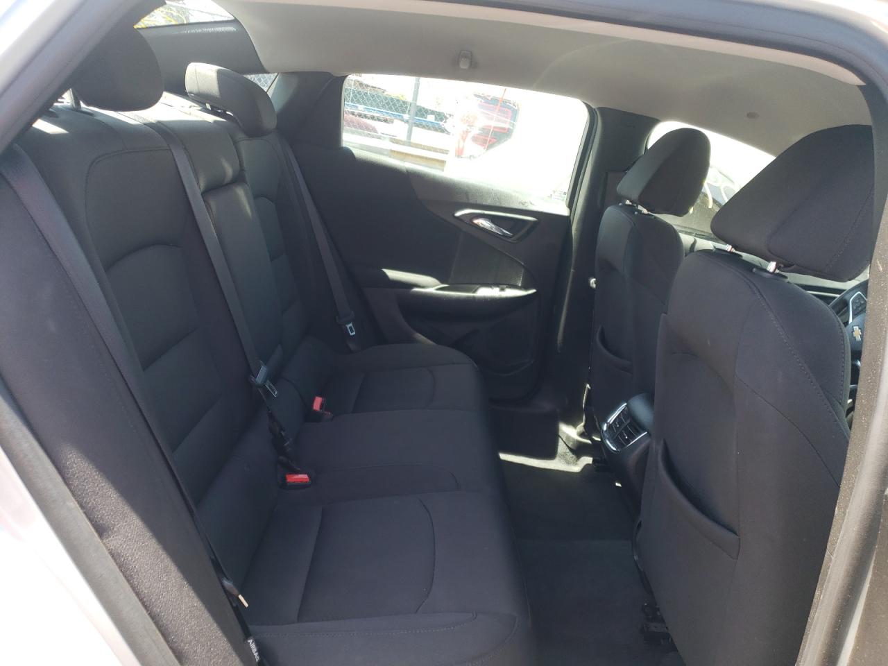 Photo 6 from auction – 2019 CHEVROLET MALIBU LT with VIN 1G1ZD5ST2KF154265