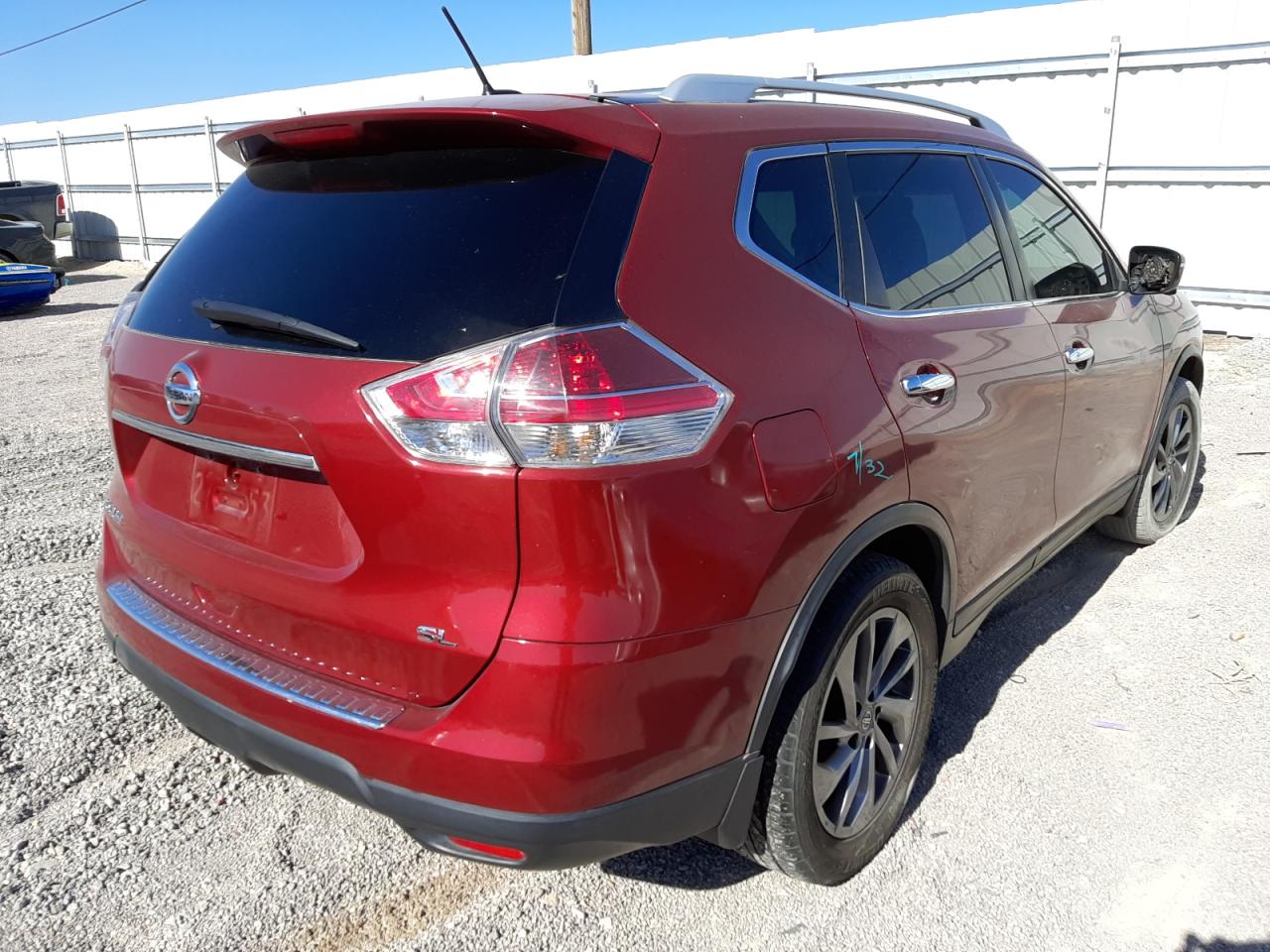 Photo 4 from auction – 2015 NISSAN ROGUE S with VIN 5N1AT2MT2FC882853