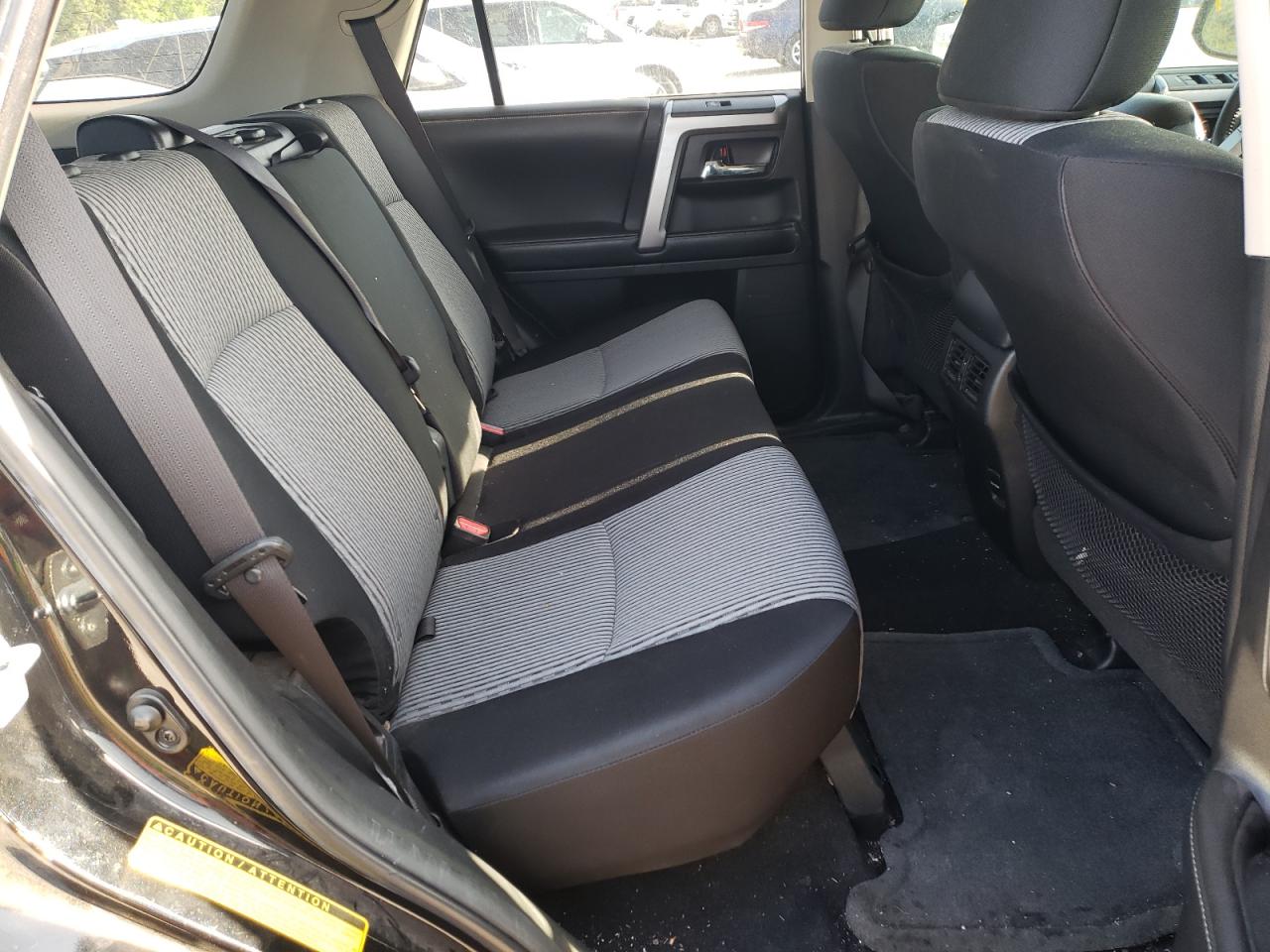 Photo 6 from auction – 2015 TOYOTA 4RUNNER SR with VIN JTEBU5JRXF5243460