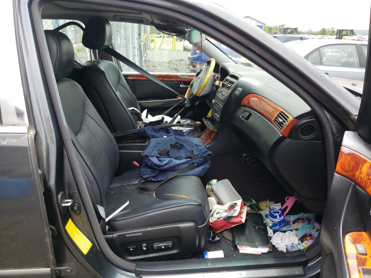 Photo 5 from auction – 2005 LEXUS LS 430 with VIN JTHBN36F755025543