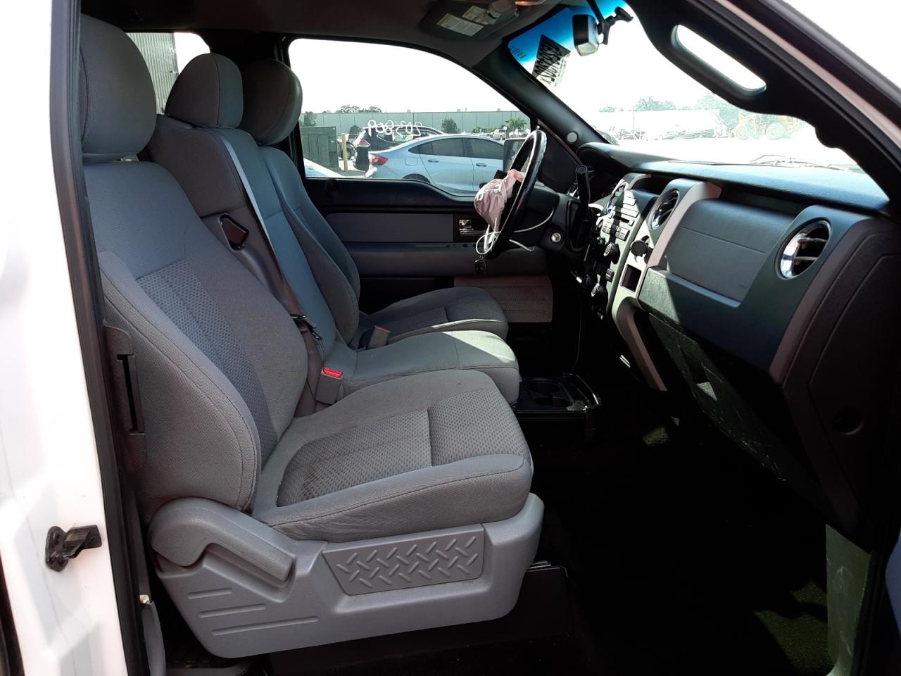 Photo 5 from auction – 2012 FORD F150 SUPER with VIN 1FTEX1CM3CFD01594