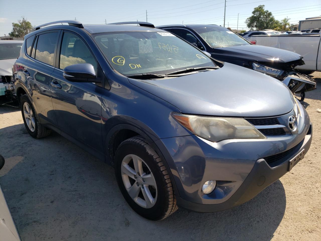 TOYOTA RAV4 XLE 2013 with VIN JTMRFREV6DD014501 - Photo from auction