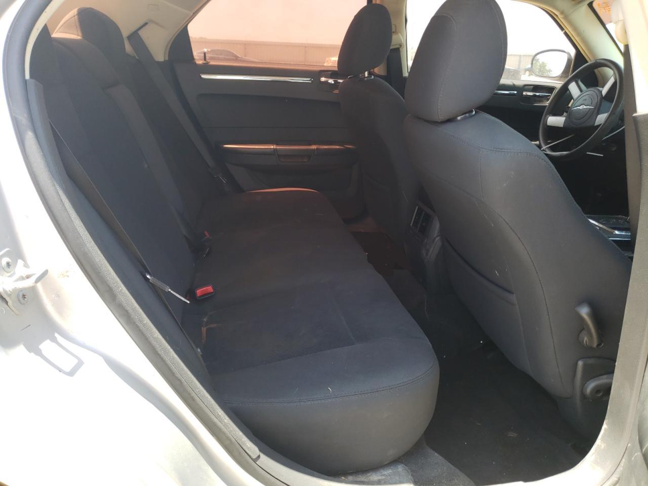 Foto 6 de la subasta – 2010 CHRYSLER 300 TOURIN con VIN 2C3CA4CD0AH216366