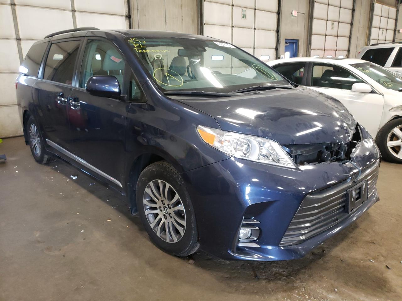 Photo 1 from auction – 2018 TOYOTA SIENNA XLE with VIN 5TDYZ3DC3JS961401